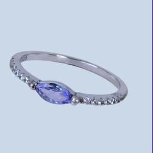 925 Sterling Silver RIing with Natural Tanzanite Gem & CZ